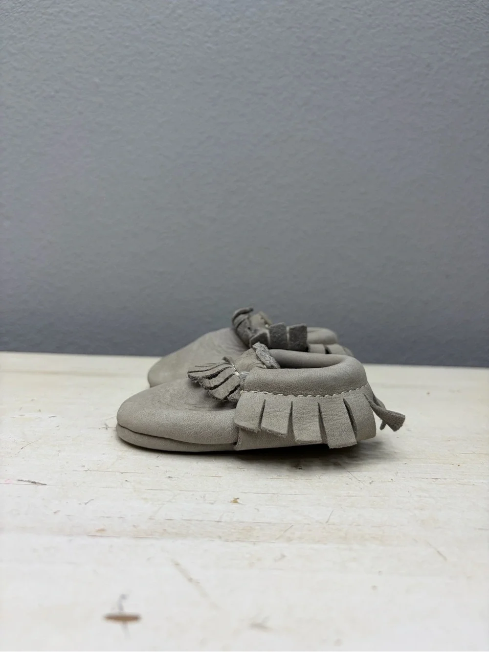Freshly Picked Greatest Show On Earth Grey Moccasins Size 1 toddlers